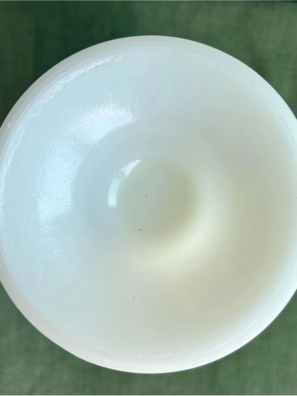 VINTAGE milk glass vase with fluted edge summer bouquet white country